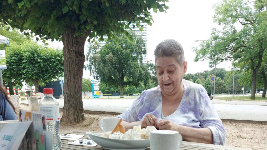 Im Café in Travemünde